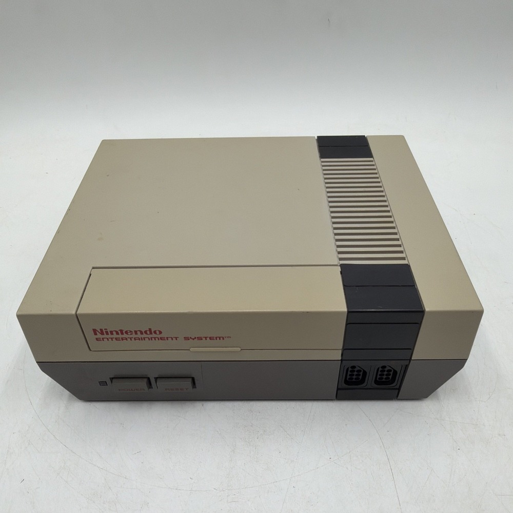 Nintendo NES Console NES‑001 1985 Front Loader UNTESTED For Parts